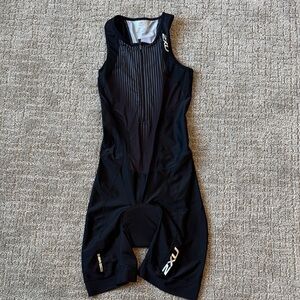 2XU Black Performance Tri Suit